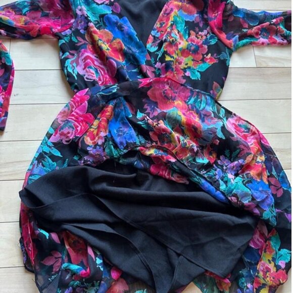 Romantic floral mini dress by Charles Henry - Picture 7 of 8